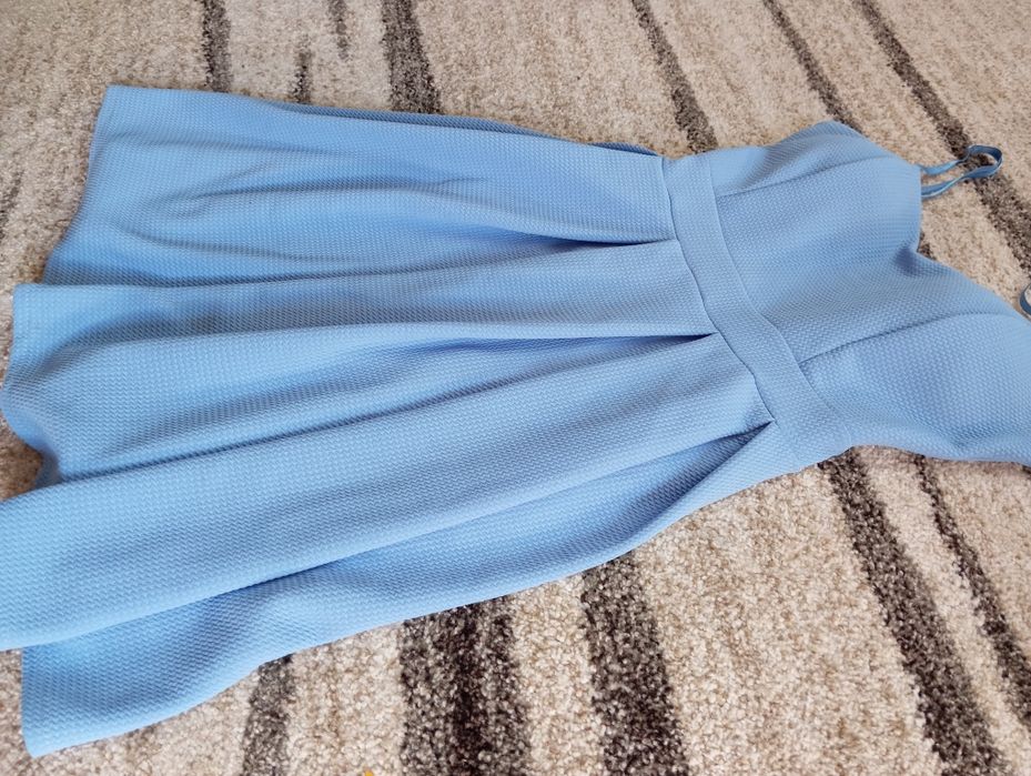 Niebieska letnia sukienka 36