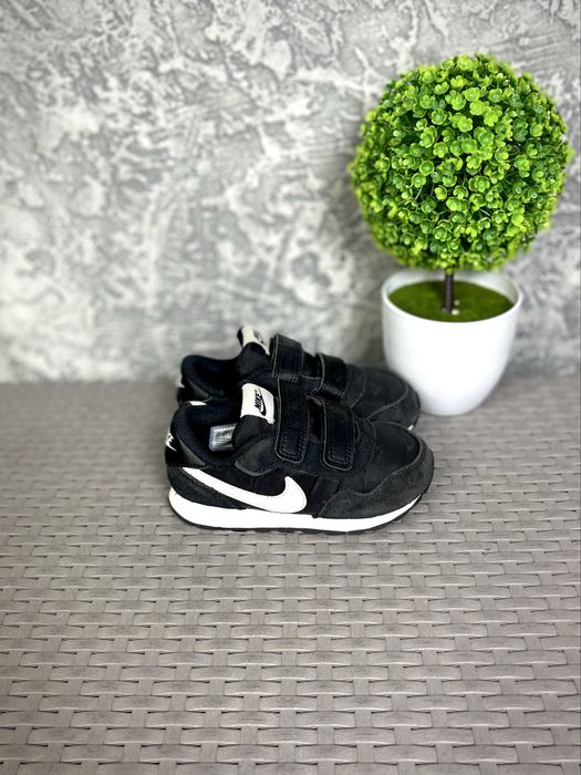 Nike MD Valiant кроссовки 25 размер детские спортивные черные