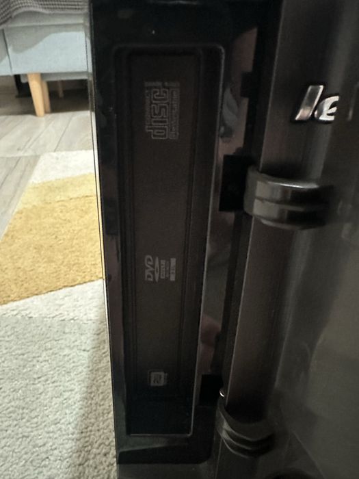 Komputer stacjonarny Lenovo