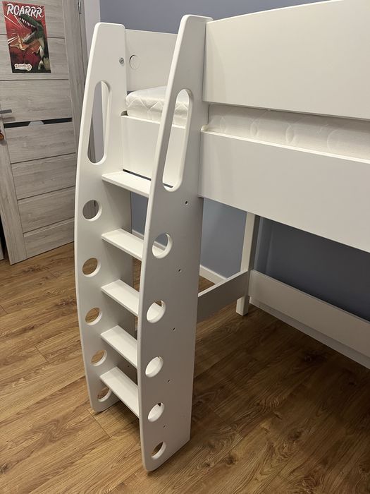 Lóżko piętrowe solidne stan bardzo dobry