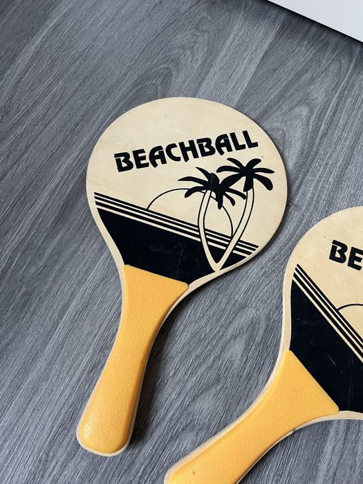 Деревяні ракетки невеличкого розміру