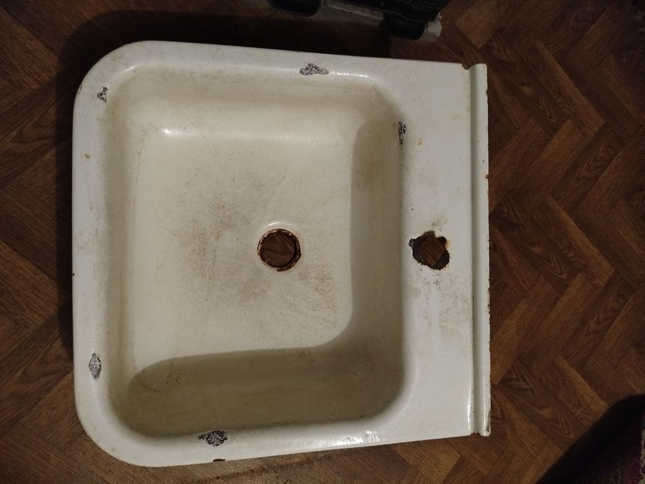 Продам кухонную мойку