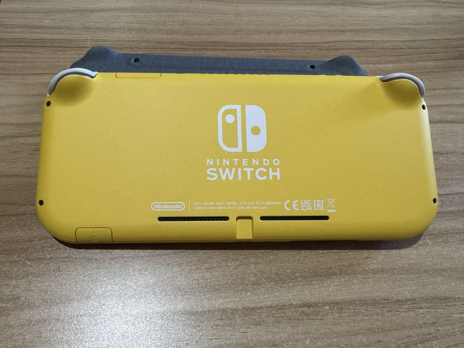 Nintendo Switch Lite — комплект
