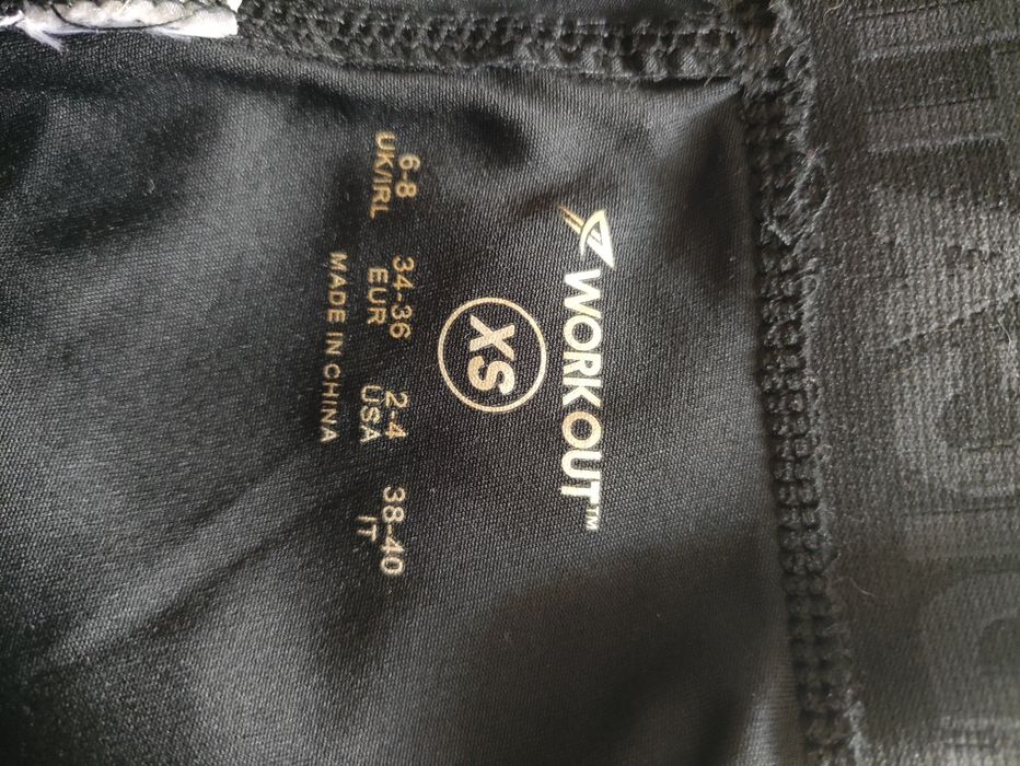 Rozciągliwe leginsy, szeroka guma w pasie, kolor czarny, rozmiar XS