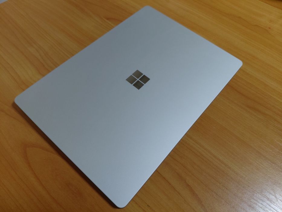 Ноутбук microsoft surface 1769 i5 8/256 gb