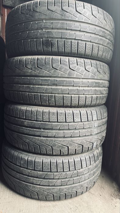 R19 235/40 Pirelli SottoZero Winter240 шини зимові