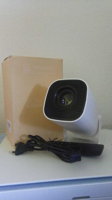 Projetor Smart Wi-Fi Ultra HD 4K