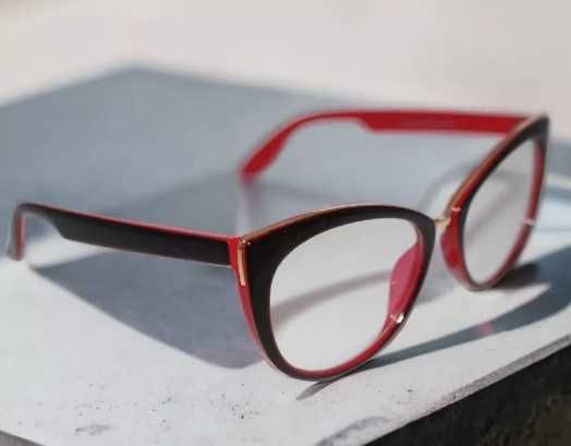 Жіночі окуляри з червоною оправою для зору ± читання код  – 725 С1