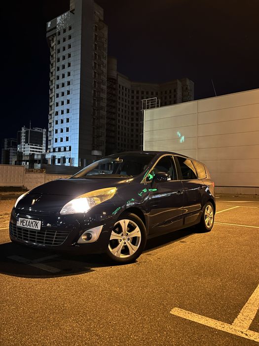 Продам  Renault Mégane Scénic III • 2009 • 1.4 бензин • МКПП 6 ст.