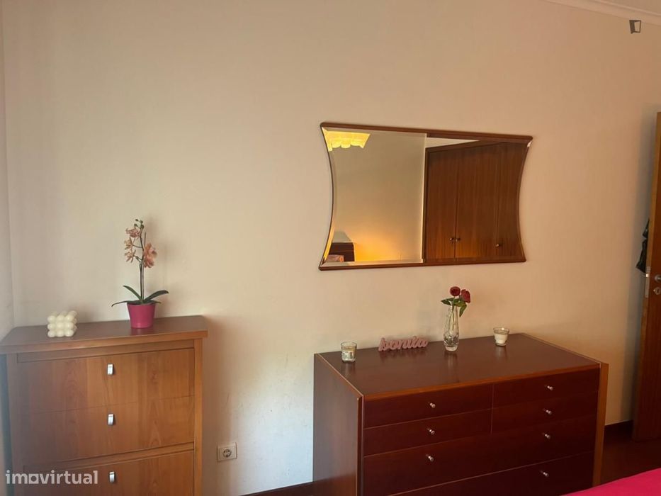 Quarto - localizado em Benfica Lisbon