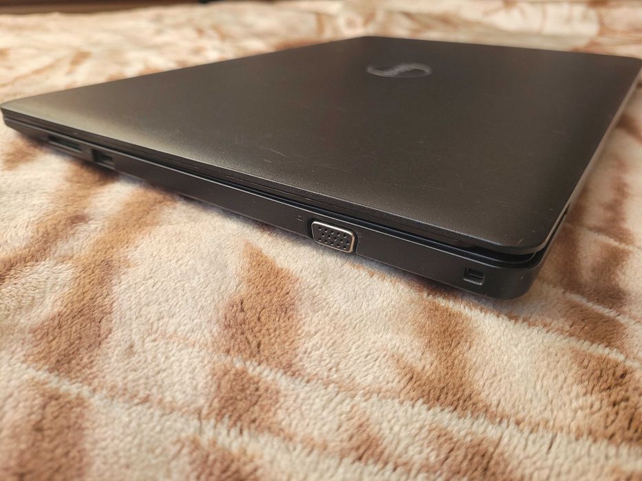 Dell Latitude 3590 Laptop i3-7130U 2.7GHz 8GB 240GB SSD  FHD 15.6"