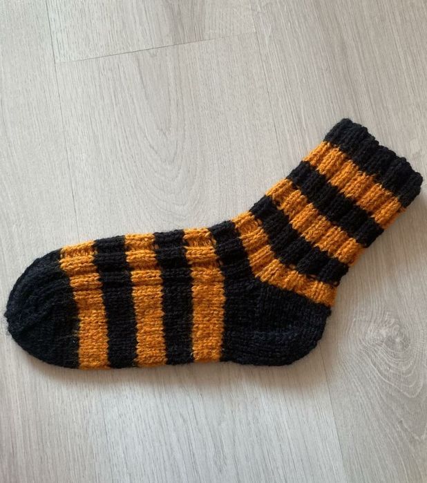 Шерстяні чоловічі шкарпетки вʼязані плетені вязаные носки