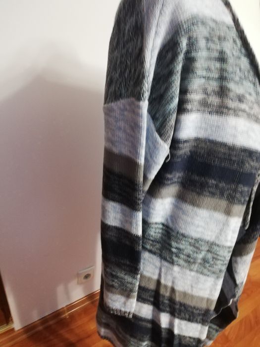 Sweter damski w paski