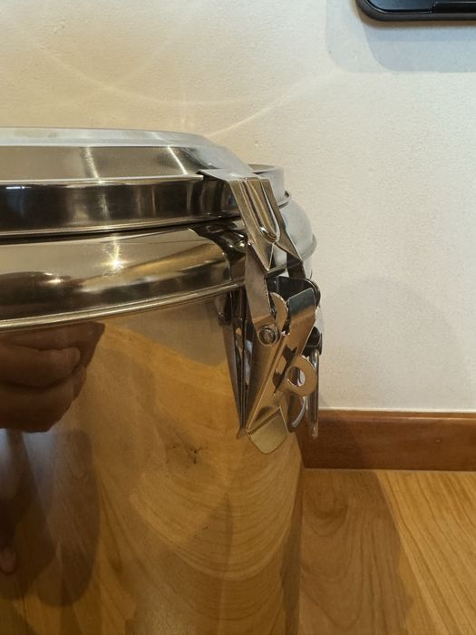 Barril com torneira *Novo*
