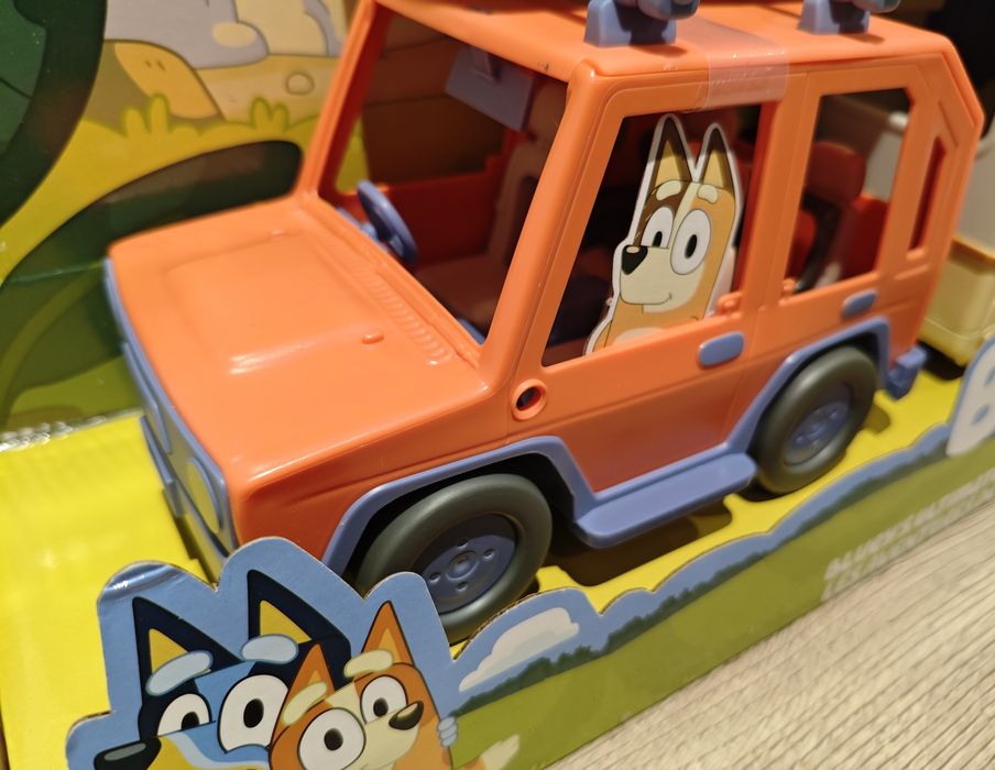 Bluey auto + przyczepa kampingowa kamper ultimate caravan