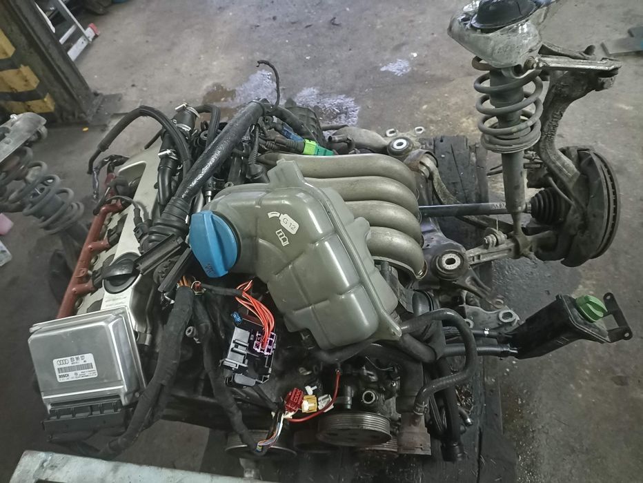 Silnik skrzynia na części 2.0 ALT audi A4 B6 B7 łapa sanki sprzeglo