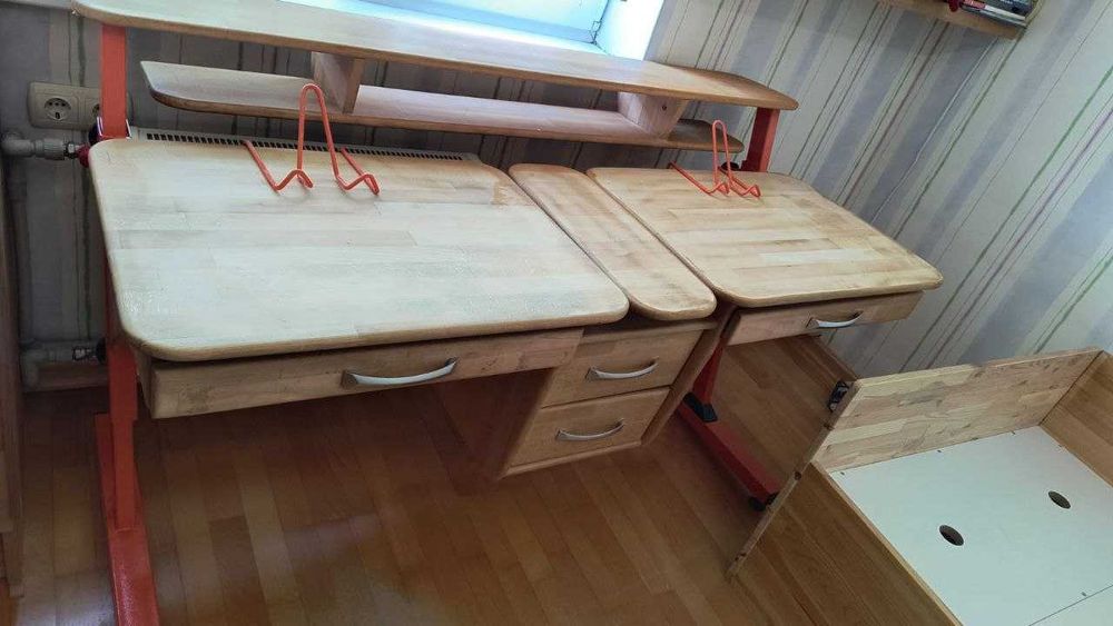 Продам дитячу парту