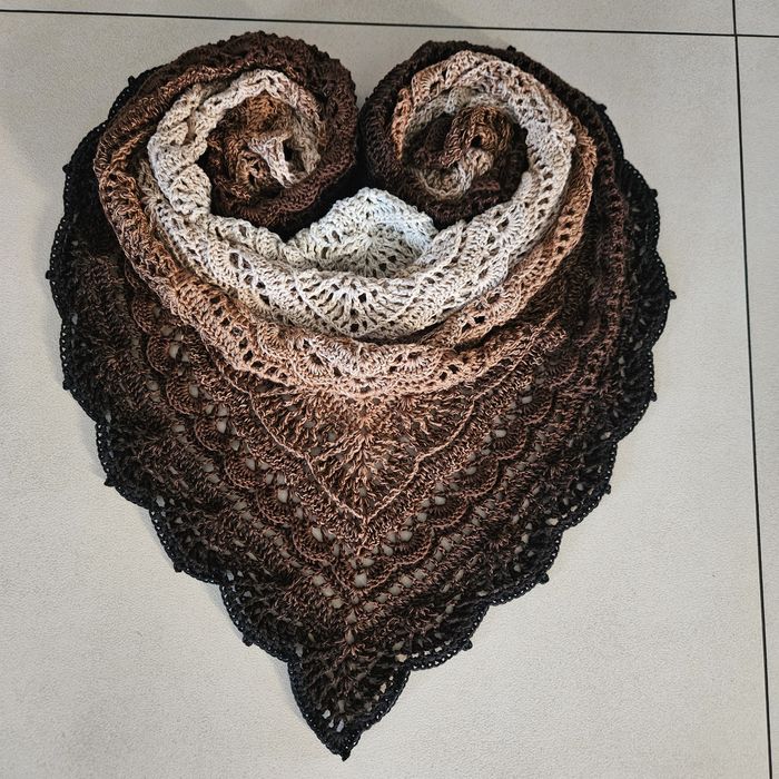 Chusta robiona na szydełku rękodzieło Handmade idealna na prezent
