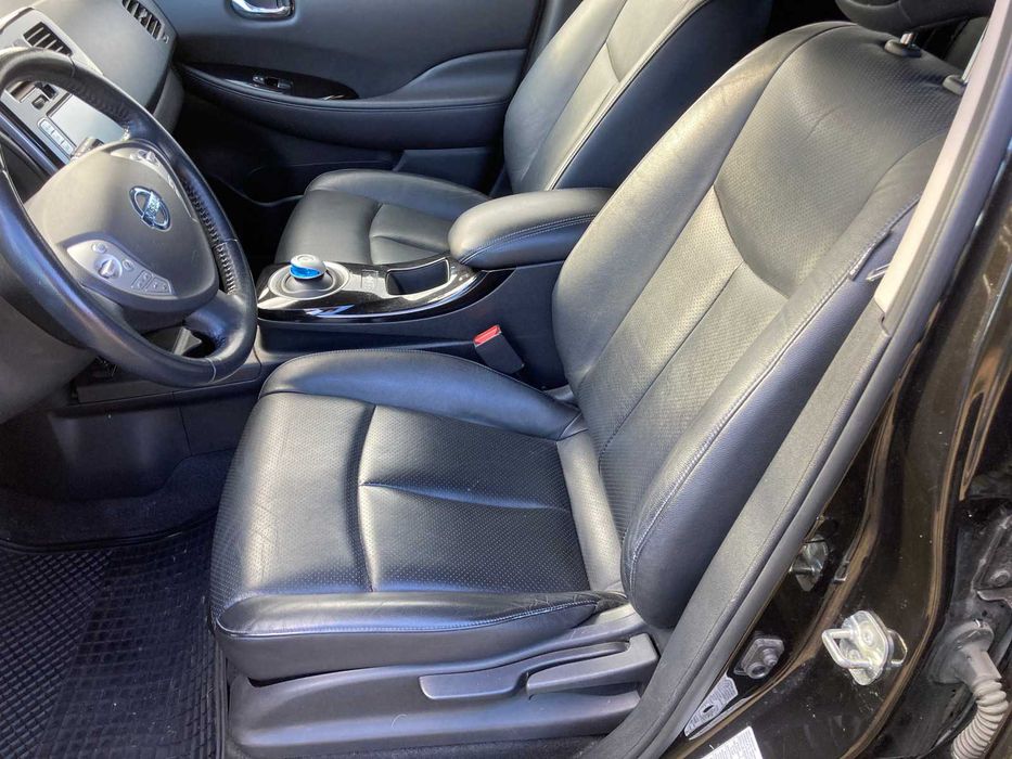 Nissan Leaf 24 KWt, рідний пробіг, 12 палок, тепловий насос, без ДТП