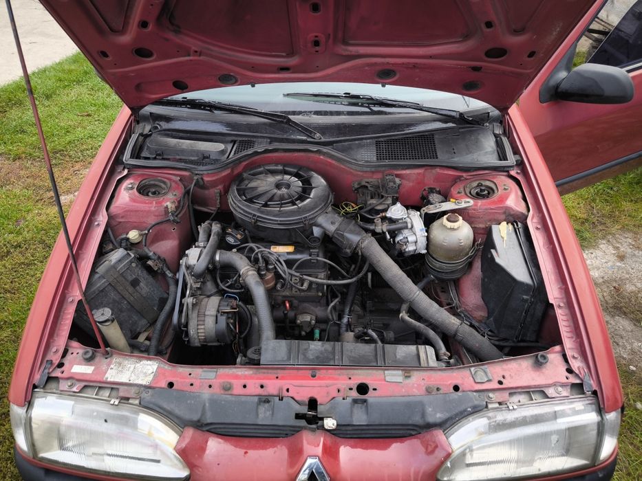 Renault 19 1993 року