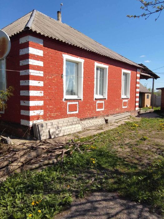 Продам будинок в селищі Печеніги