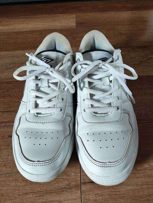 Buty       Umbro
