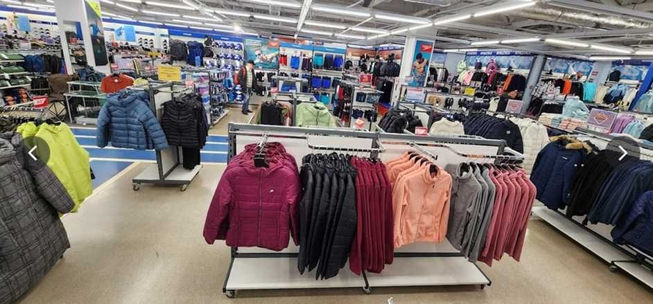 Продам торгове обладнання для магазину одягу б/у