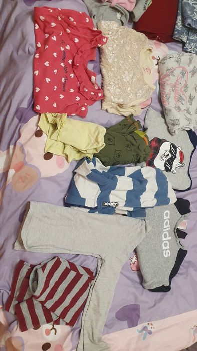 Отдам вещи на 2-4 г.