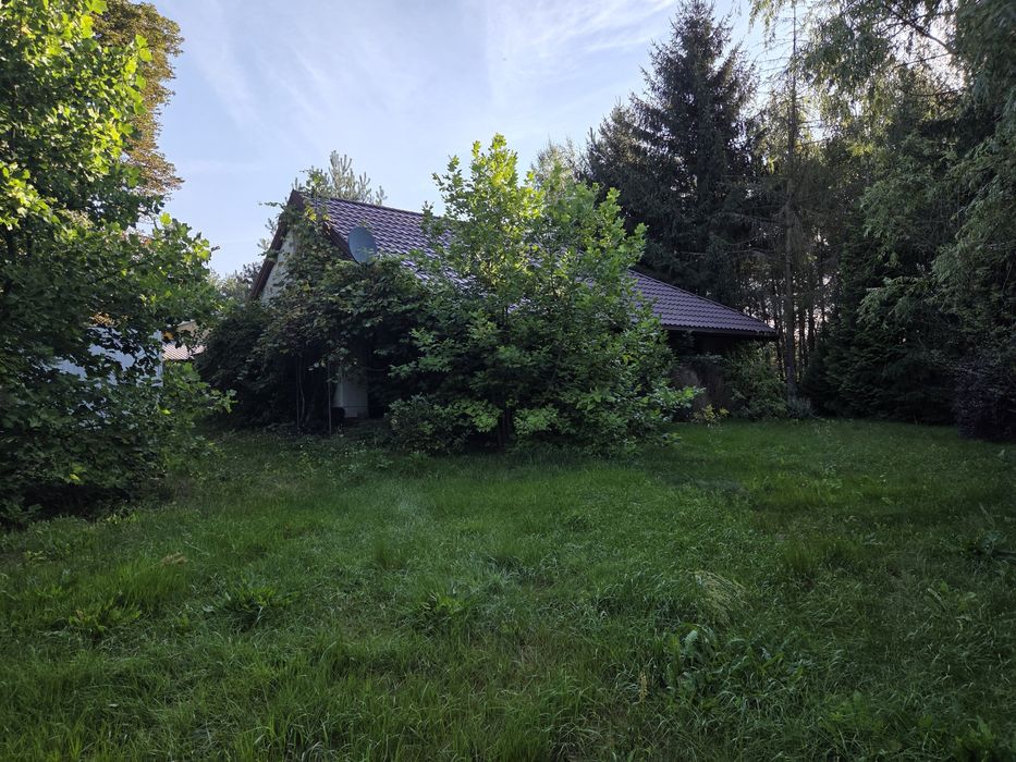 Ładna działka z domem