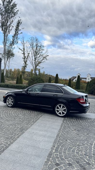 Mercedes-benz C350, 2012 року, 3,5 бензин