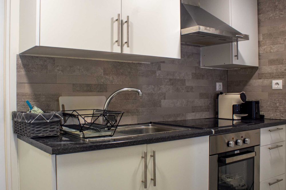 Arrenda-se apartamento novo/remodelado, mobilado e com cozinha equipada para entrada dia 01/07