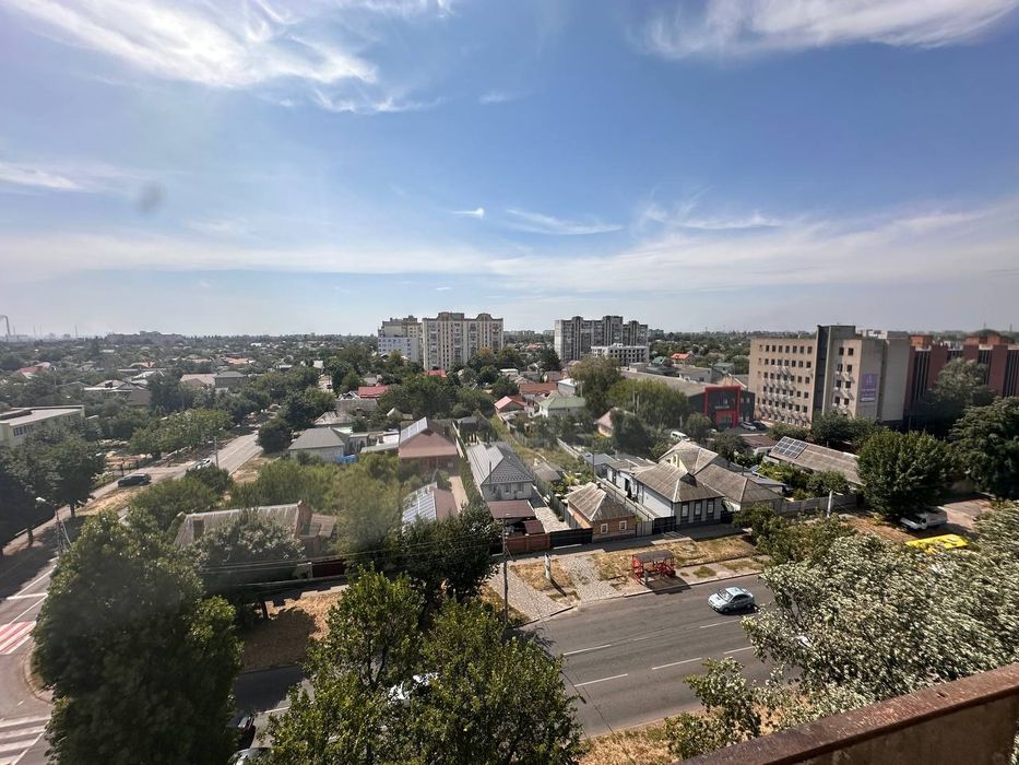 Продам кімнатну в гуртожитку