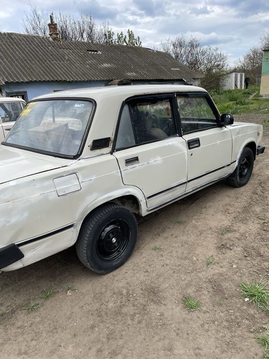 Продам ваз 2105.