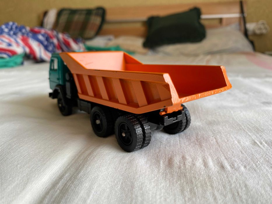 Камаз 5511 Самосвал зеленый с желтым. НА ВОССТАНОВЛЕНИЕ!!!