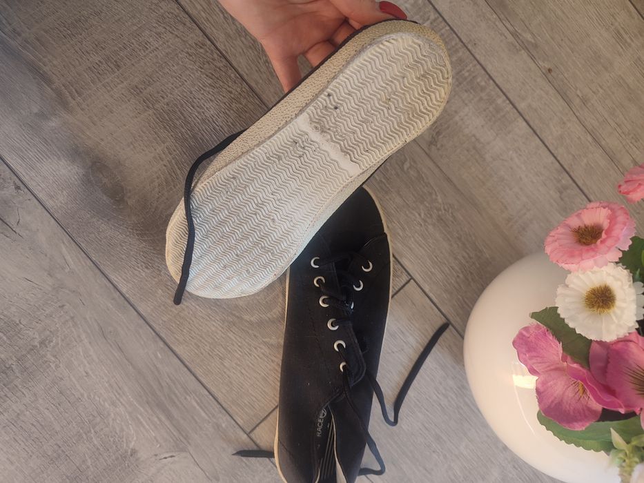 Tenisówki 37 buty czarne trampki oddam za darmo do zakupu