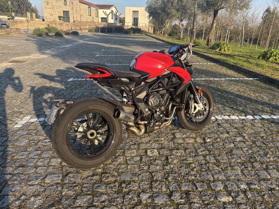 MV Agusta Dragster 800R