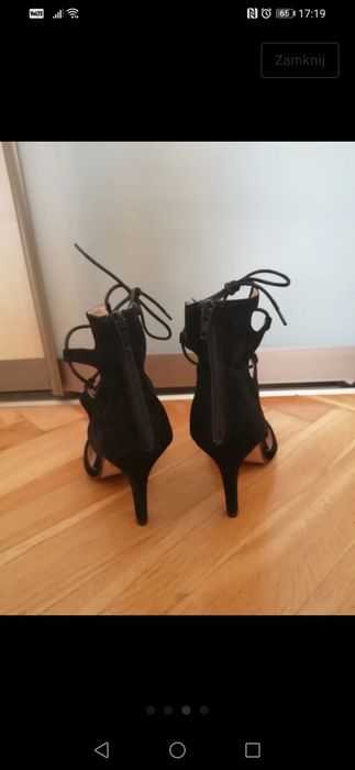 Wiązane szpilki zamszowe r. 39