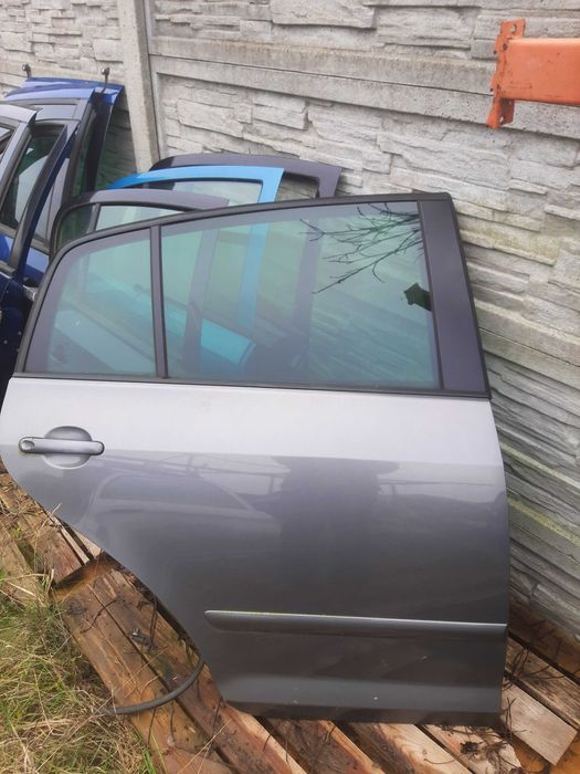 Volkswagen Golf Plus  kolor LA7T drzwi  Prawe tylne kompletne