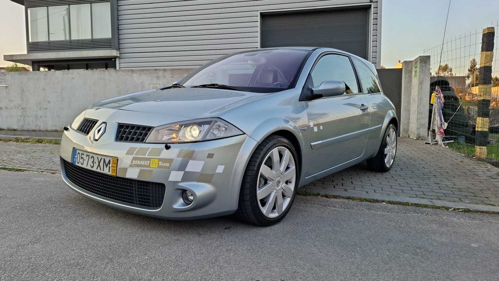Renault Megane RS F1 Team