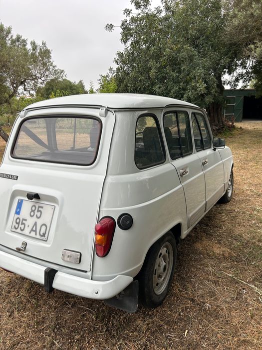 Renault 4L bom estado