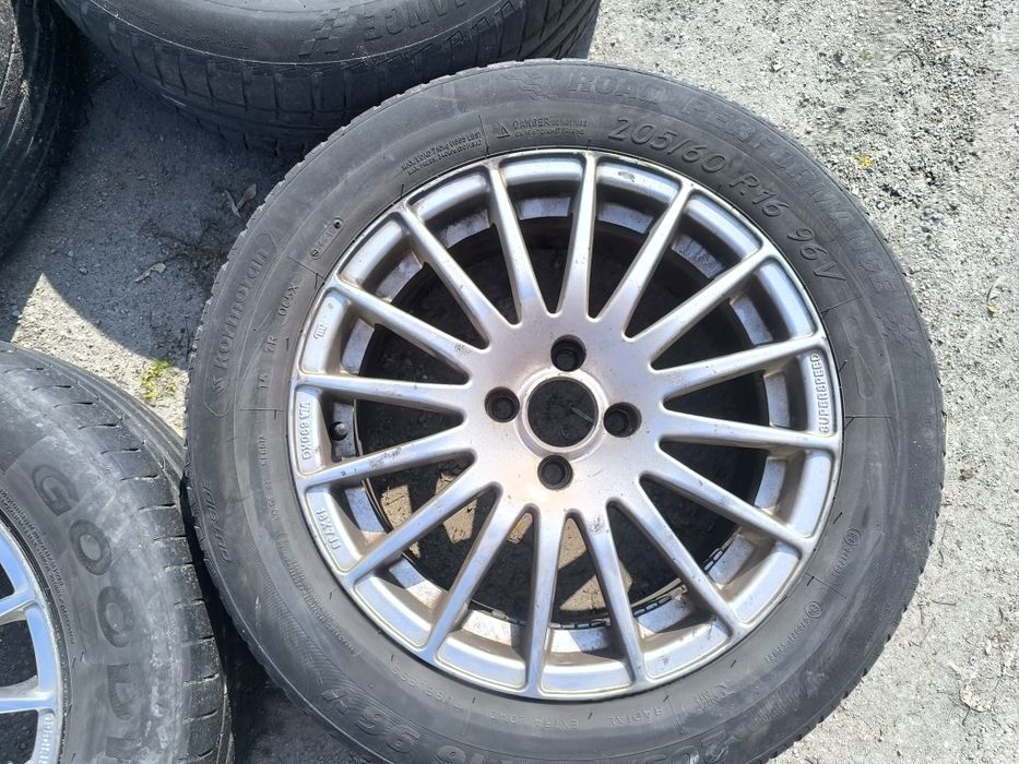 Alufelgi R16 4x100 205/60 letnie