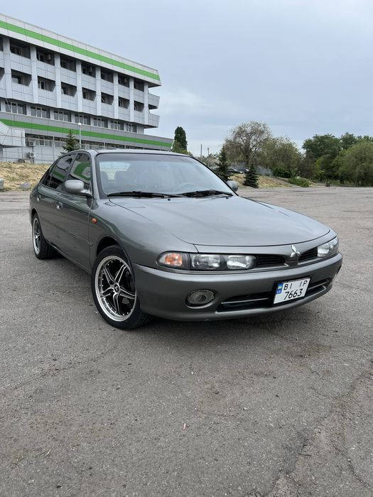 Mitsubishi Galant 7