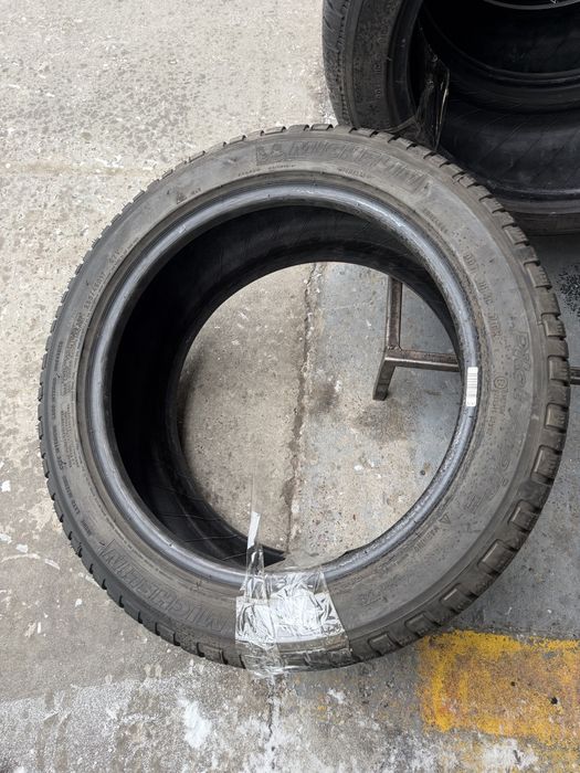 Шини зимові R17 235 45 Michelin PA4 Склад Осокорки RLX