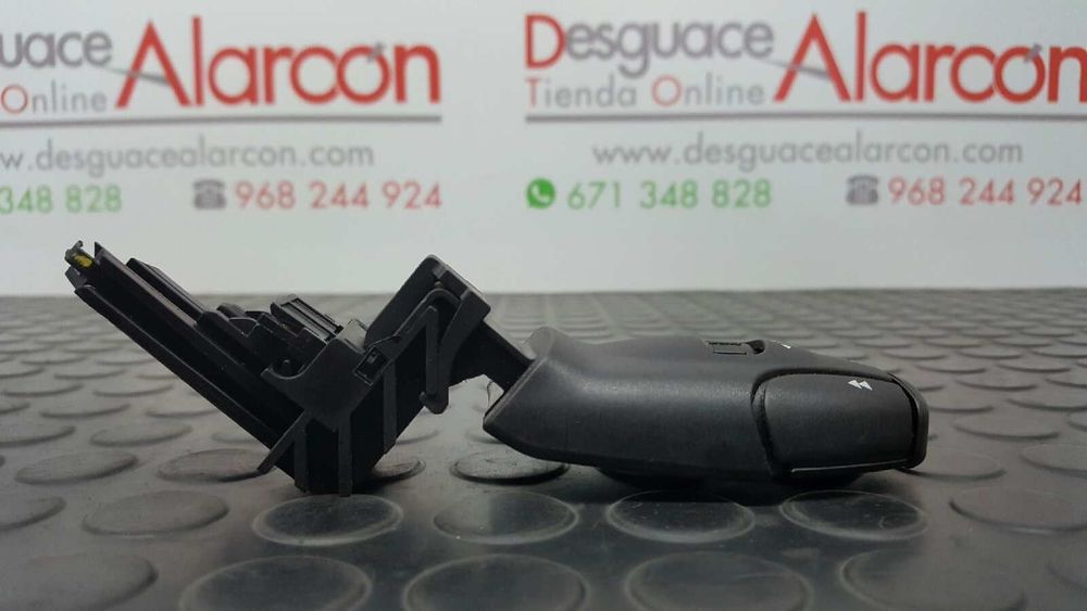 CONTROLE DO SISTEMA DE ÁUDIO / RÁDIO CD CITROEN BERLINGO STATION WAGON SX MULTIS...