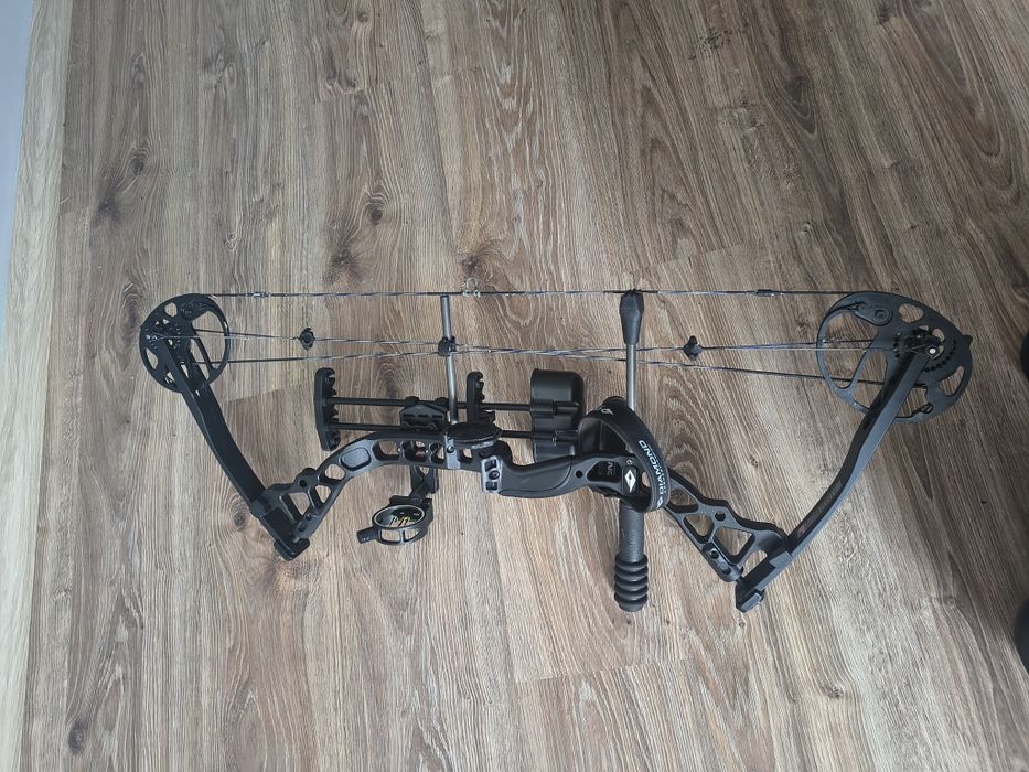 Łuk bloczkowy  Diamond Archery 70 LBS