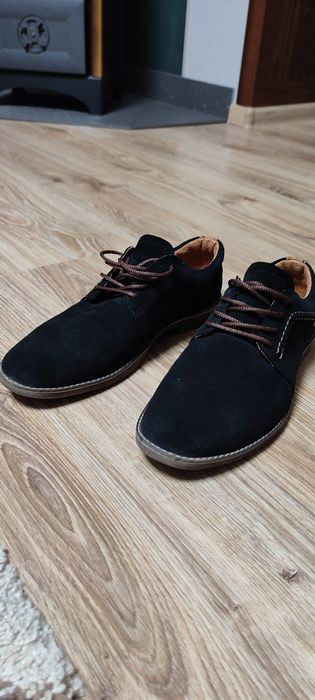 Замшеві чорні туфлі розмір 40