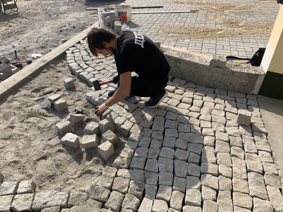 Укладка тротуарной плитки