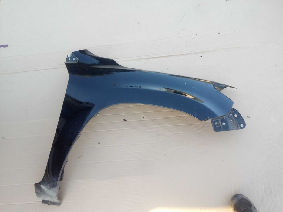 TOYOTA RAV4 III 10-12 lift błotnik prawy przód kolor 202 czarny