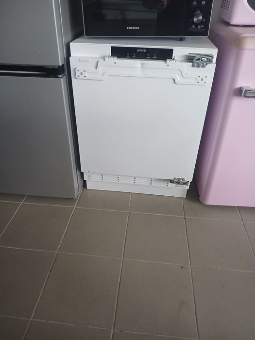 Вбудований холодильник Gorenje RIU609EA1 без морозильної камери 138 л