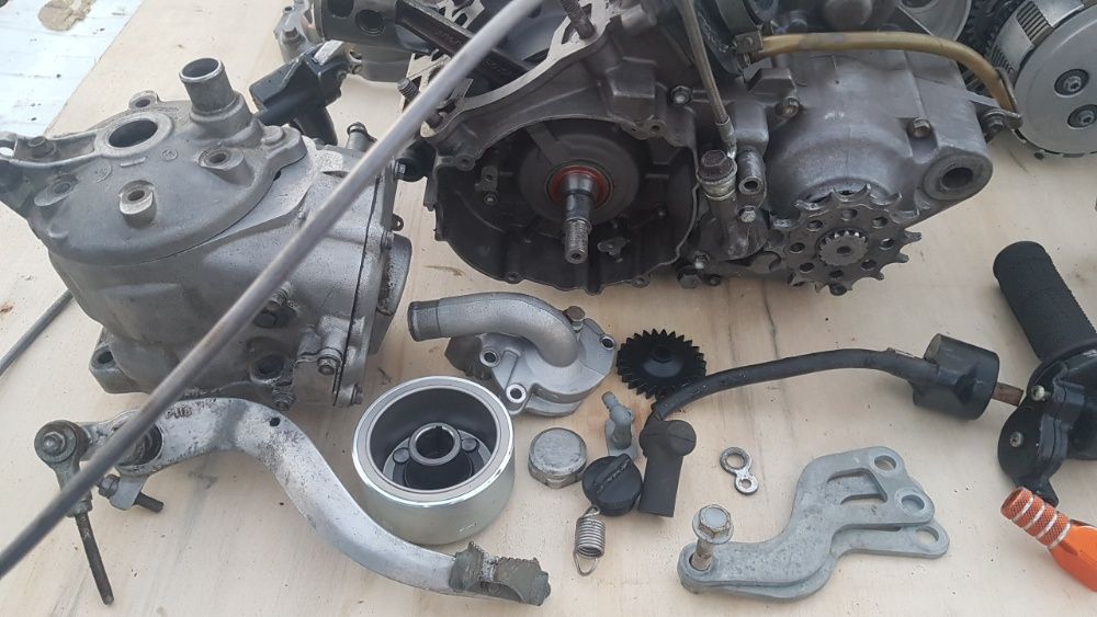 ktm sx 200 exc 125 kartery skrzynia zaplon wal kosz gaznik tarcze cdi